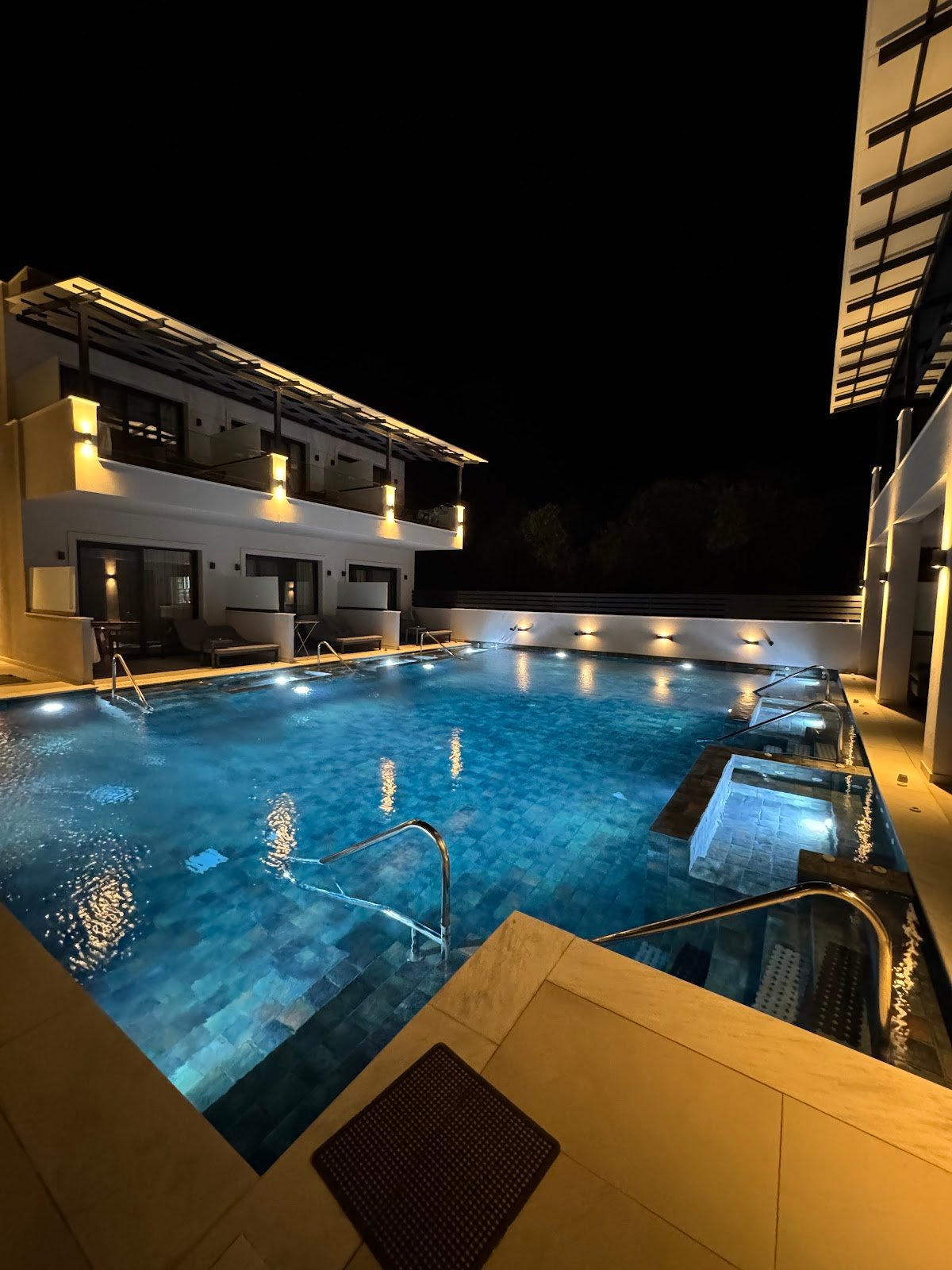 Alora Luxury Suites, Thassos