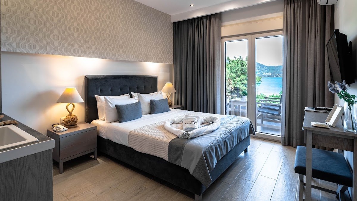 Deluxe Dina, Thassos