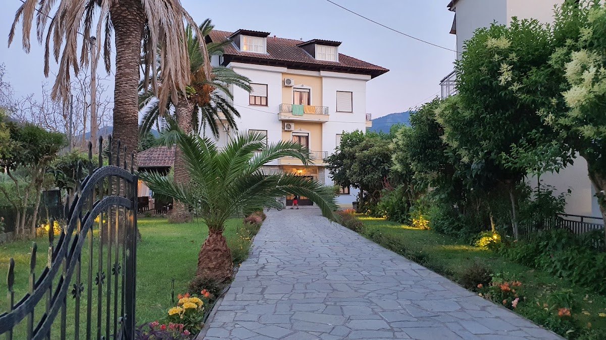 Feeibot Port, Thassos