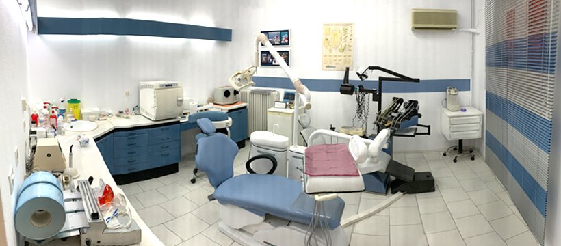 Κώστας Χατζηεμμανουήλ Οδοντίατρος Dental Care, Thassos