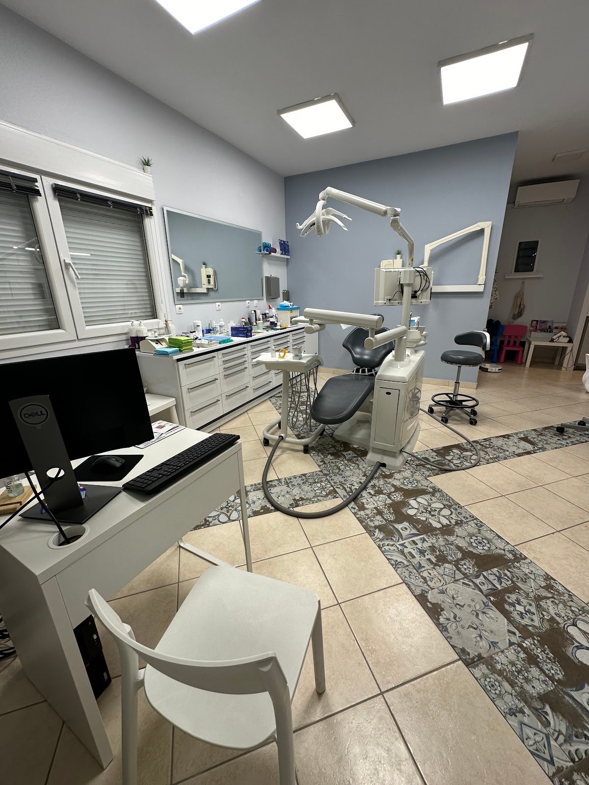 Dental & Facial Aesthetics Centre Dr T. Lambreva, Thassos