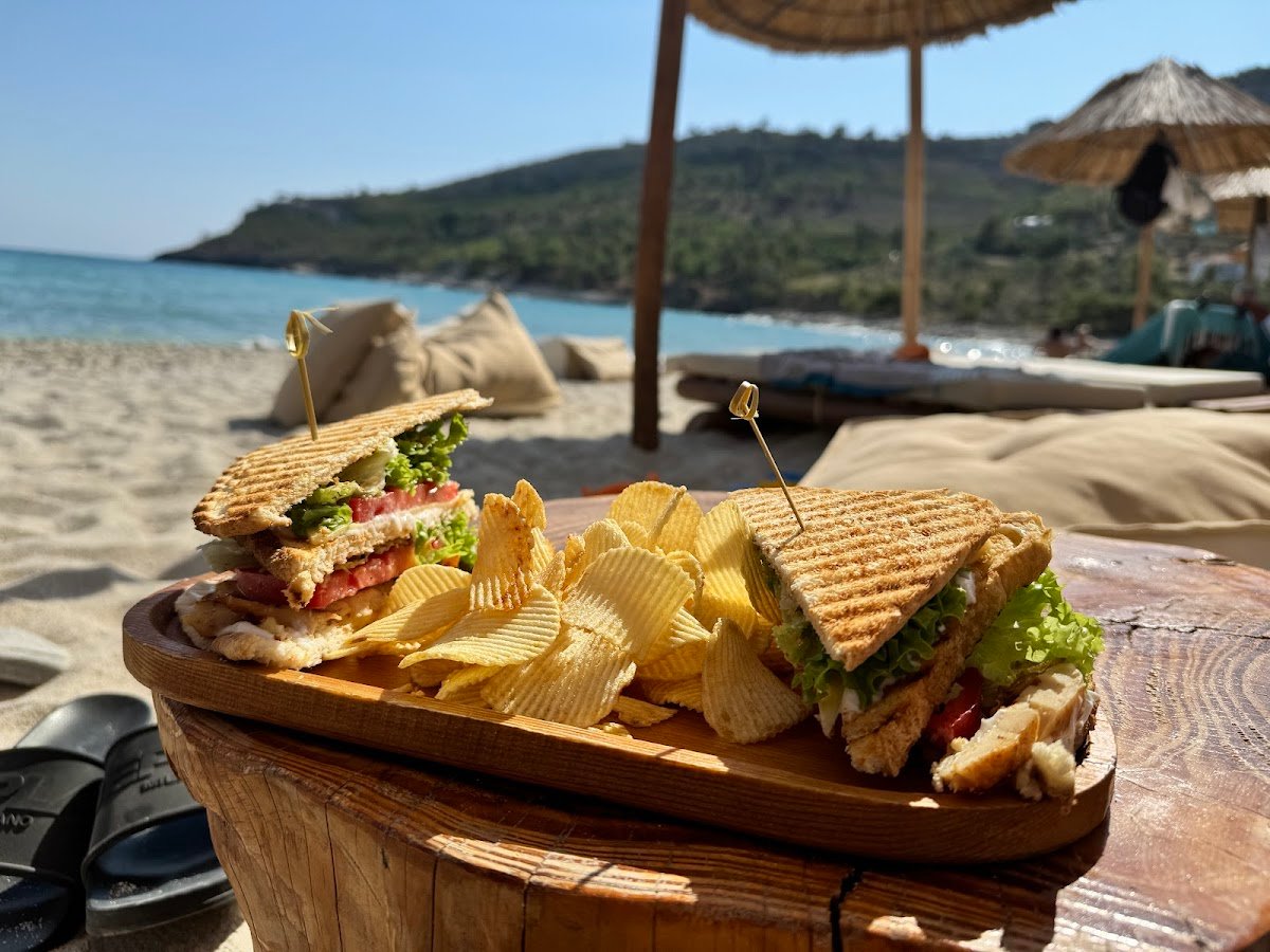 LUUMA By the beach — Cafenele în Thassos