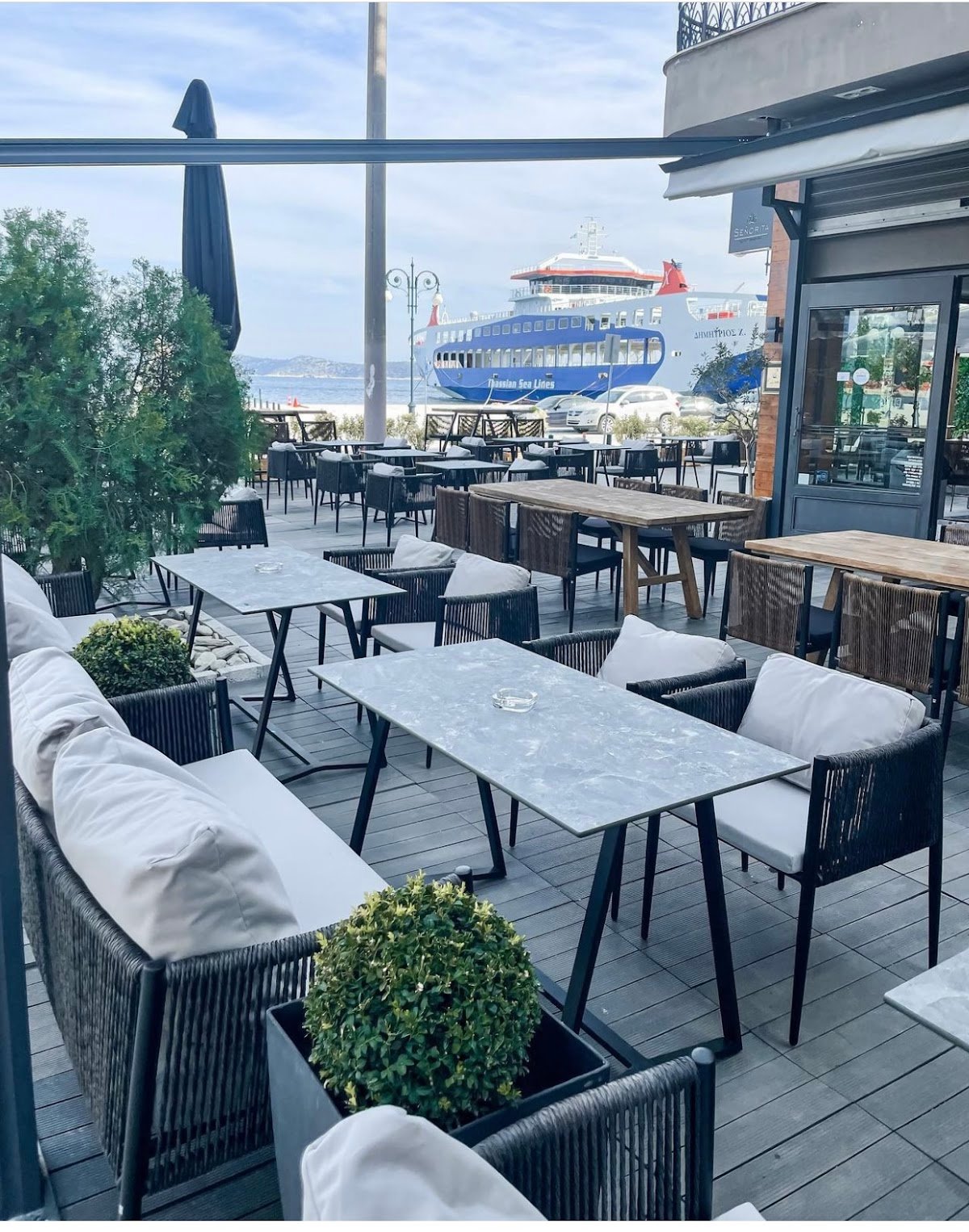 Señorita coffee & lounge bar — Cafenele în Thassos