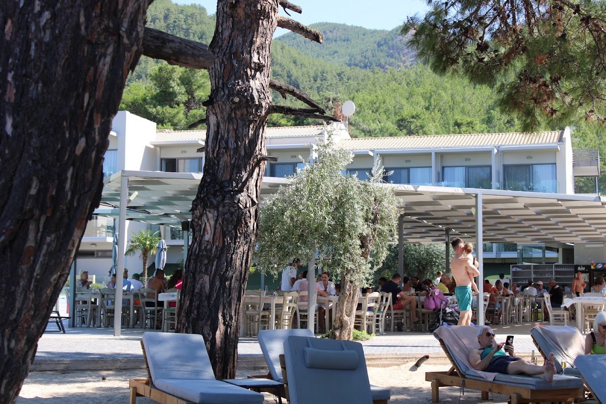 Sentido Tavern, Thassos